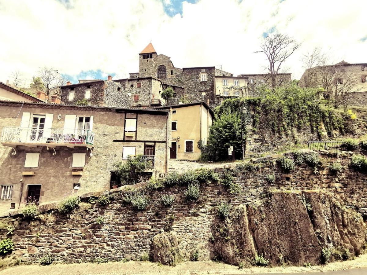 Auberge De Chanteuges Bagian luar foto