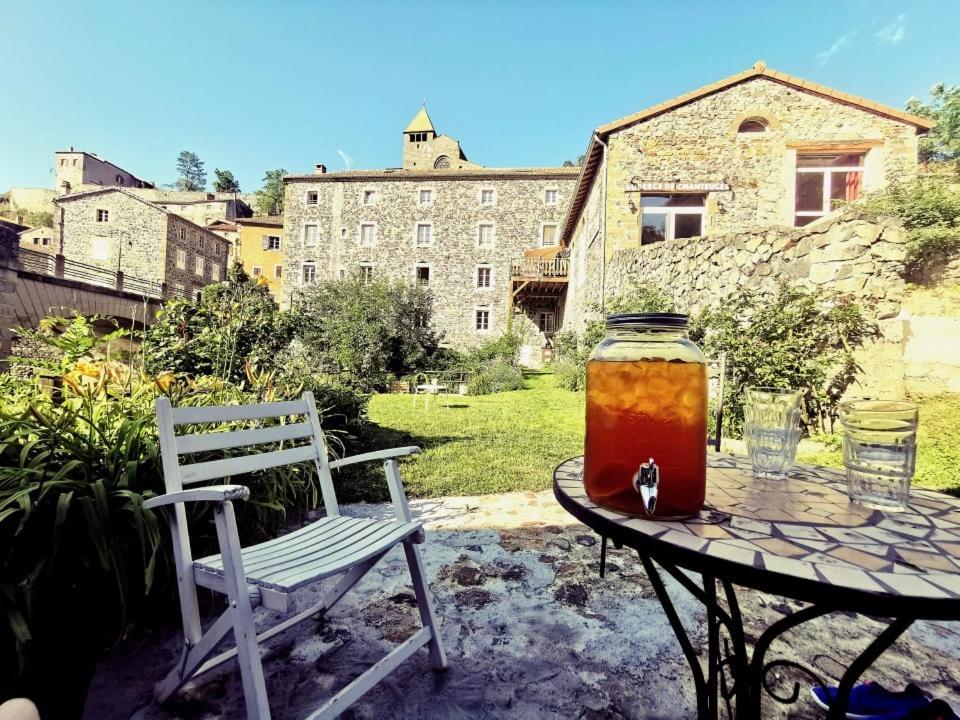 Auberge De Chanteuges Bagian luar foto