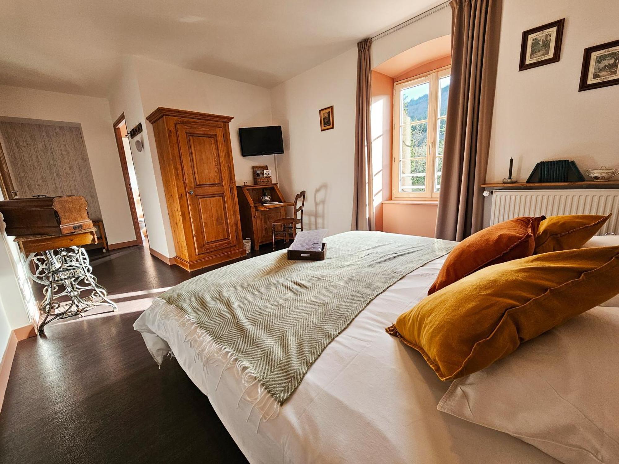 Auberge De Chanteuges Bagian luar foto