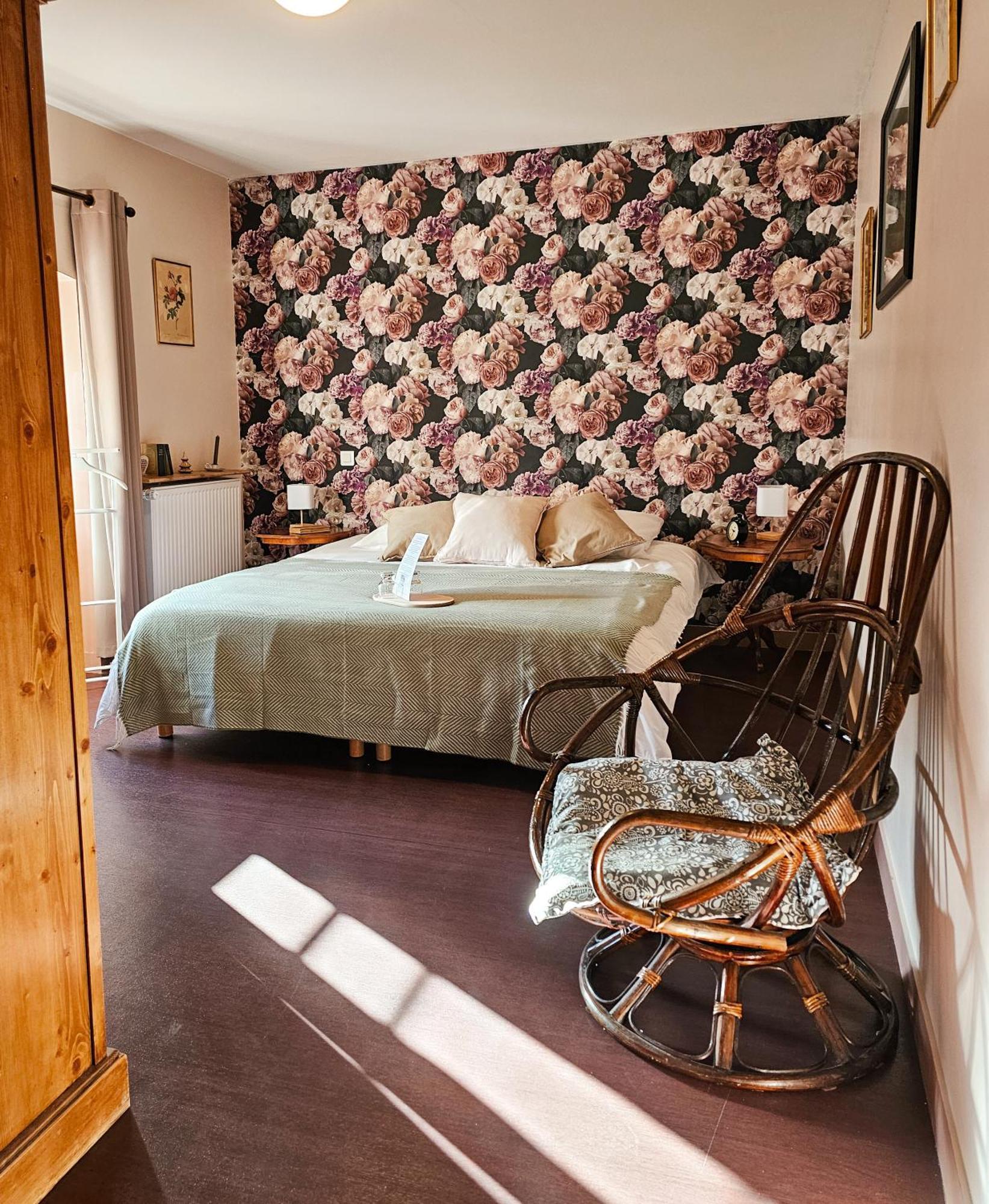 Auberge De Chanteuges Bagian luar foto