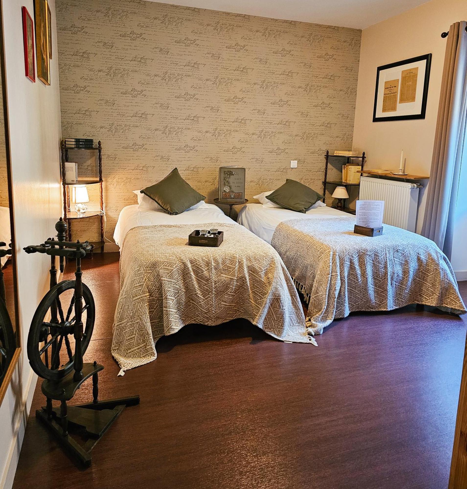 Auberge De Chanteuges Bagian luar foto
